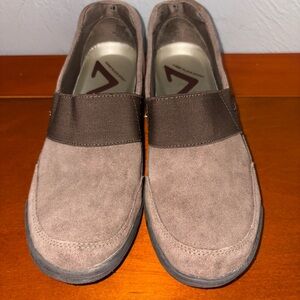 Anne Klein suede sport slip on
